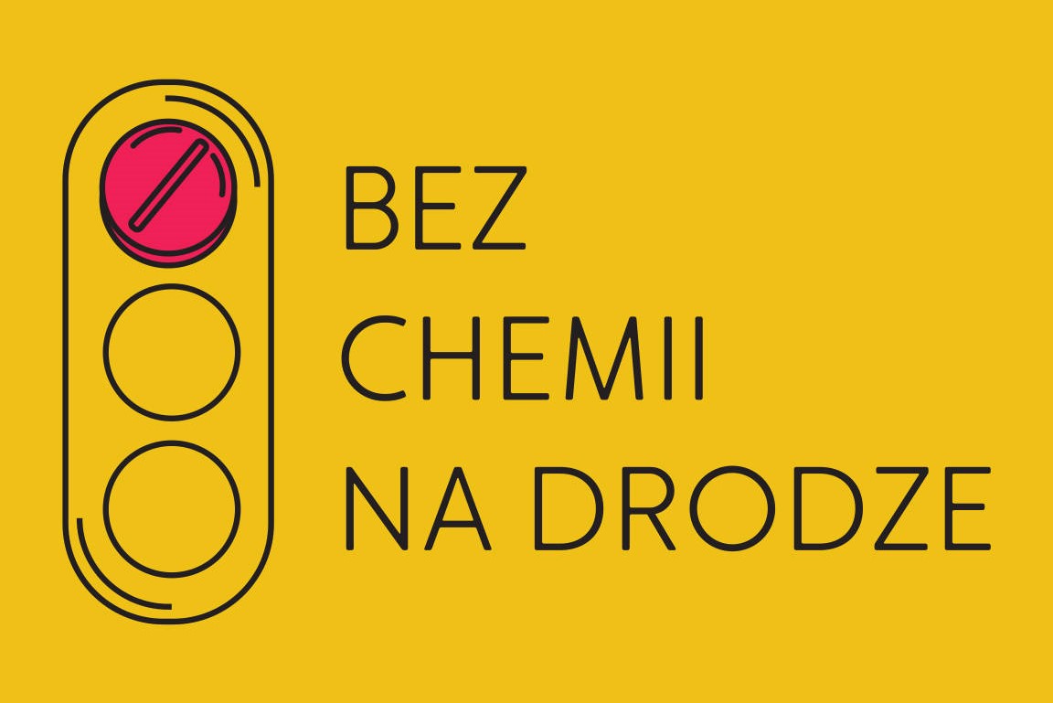 Logo kampanii. Na żółtym tle napis &quot;bez chemii na drodze&quot; po lewej stronie rysunek sygnalizatora drogowego z zapalonym czerwonym światłem stylizowanym na znak zakazu