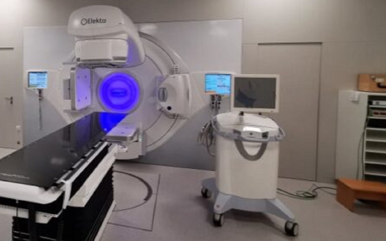 Pracownia radioterapii w Szpitalu Wojewódzkim imienia świętego Łukasza w Tarnowie, w której znajduje się urządzenie do precyzyjnego naświetlania nowotworów - akcelerator