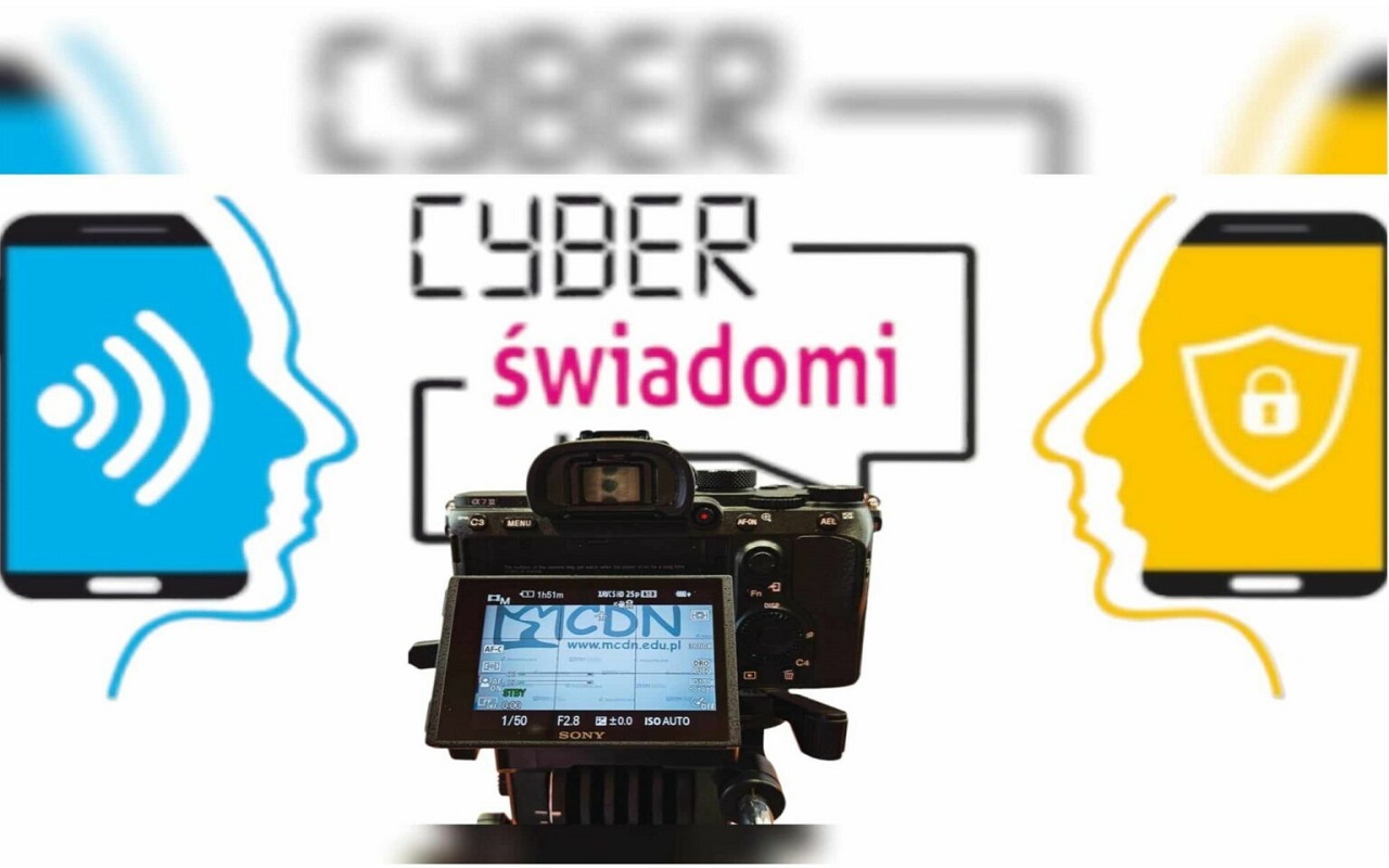 Cyberświadomi w domu i w szkole