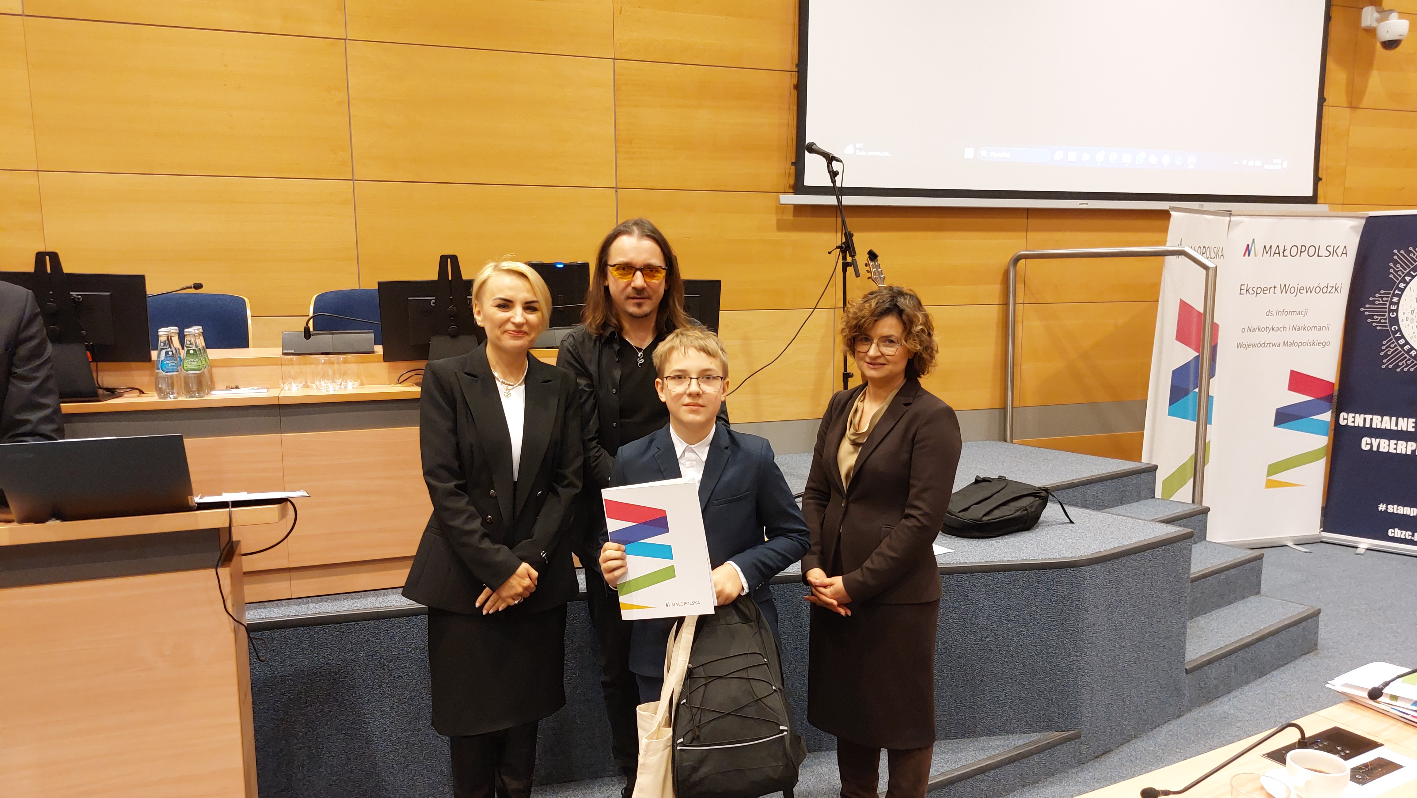 Twórca pracy wyróżnienionej w konkusie